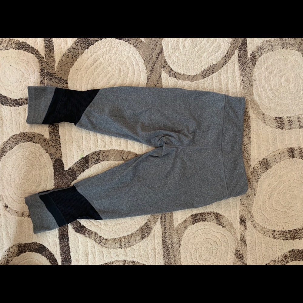 SO brand Soft legging capris